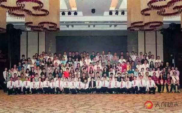 ��У�������ƽ�_(t��i)�c�섓(chu��ng)��ĩ��Ӱ